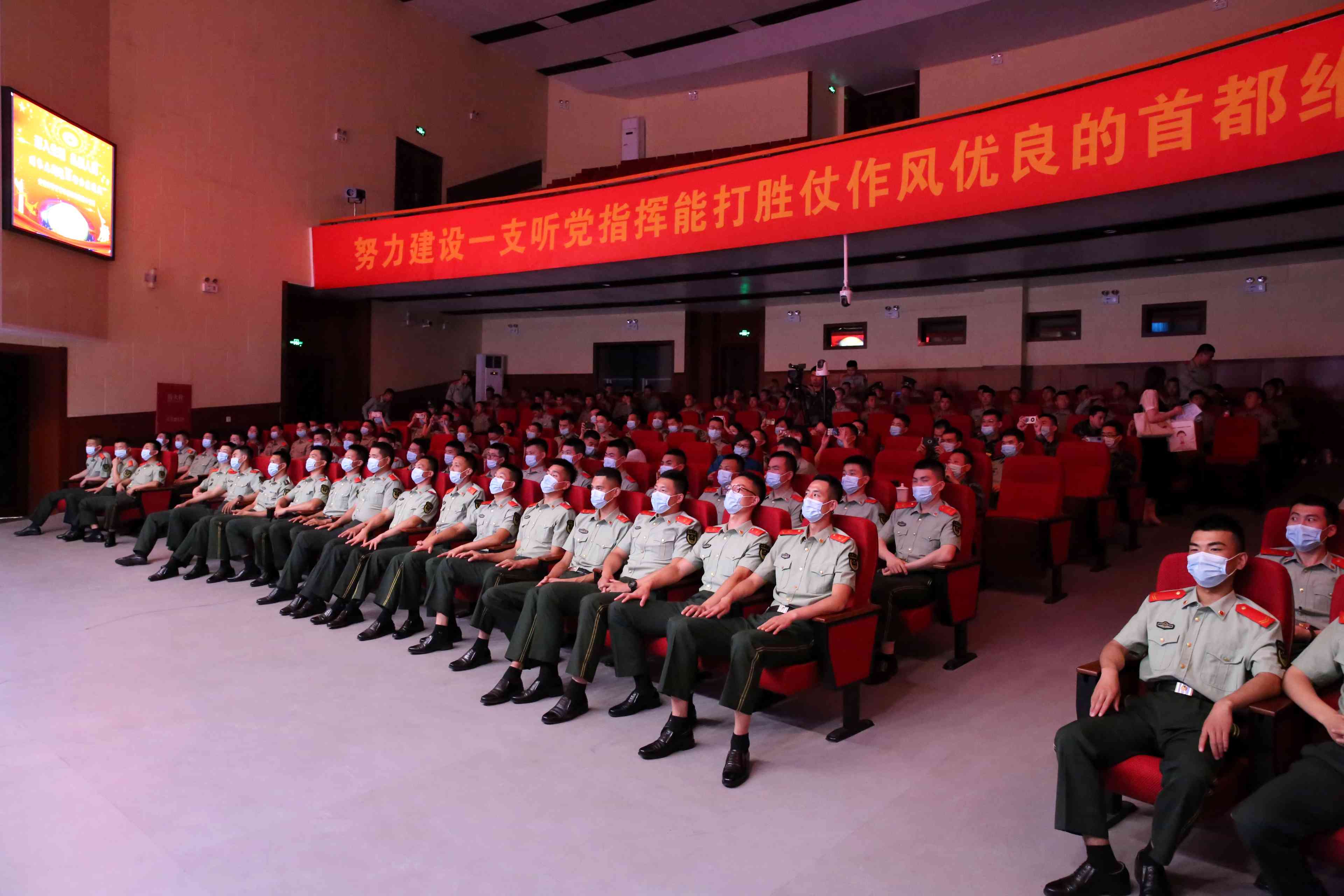 军民谐奏动人乐章